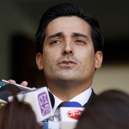 Alianza estudia interpelar a ministro Peñailillo por fallidas designaciones