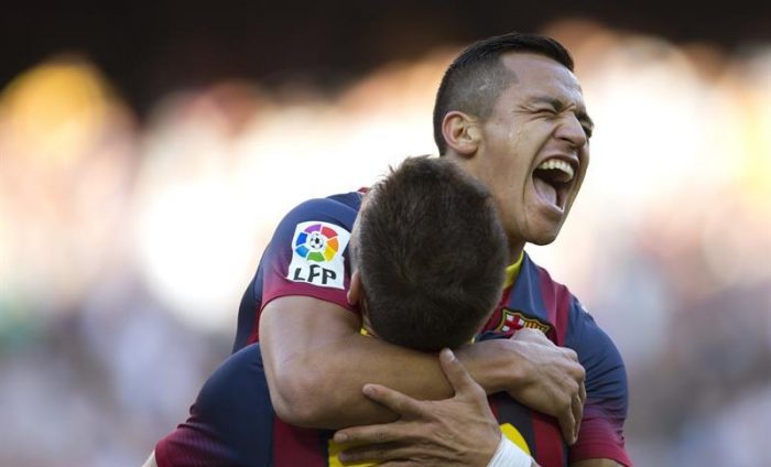 Sánchez abrió la goleada de Barcelona con triplete de Messi