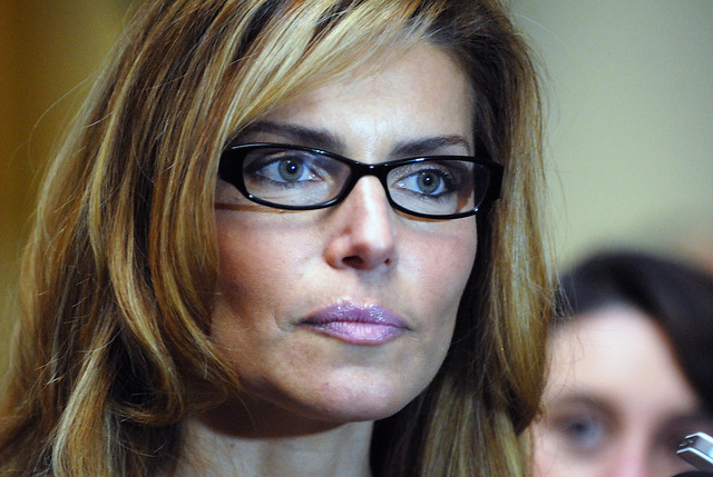 Andrea Molina presenta denuncia ante el CNTV contra Mega, canal de su ex marido