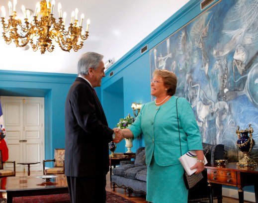 Piñera recomienda a Bachelet elevar la edad de jubilación de mujeres y rechaza volver al sistema de reparto