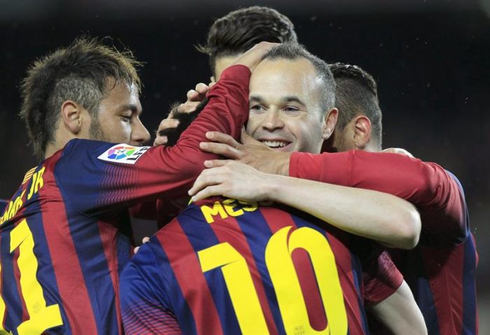 El Barcelona derrota 3-0 al Celta de Vigo pero pierde al meta Valdés