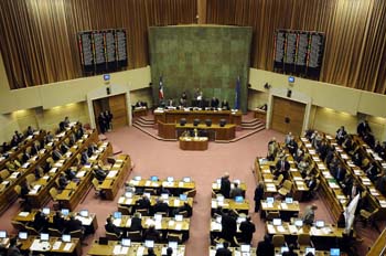 Cámara baja da su visto bueno a proyecto de ley que sanciona ausencias injustificadas de parlamentarios
