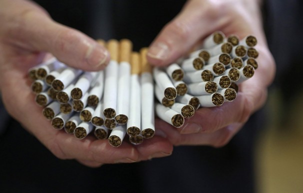 Diputados de la Nueva Mayoría pedirán a la Contraloría investigar donación de empresa tabacalera a LyD