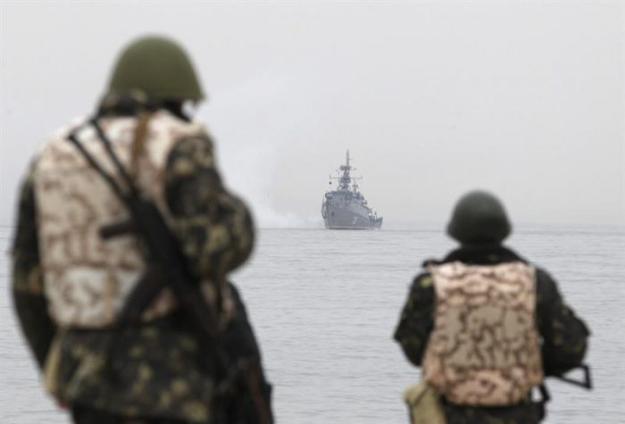 La Flota rusa del mar Negro bloquea el puerto de Sebastopol
