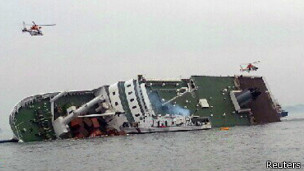 Se hunde un ferry en Corea del Sur con 476 pasajeros
