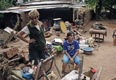 Los pobres, ocultos bajo el «silencio estadístico» en Argentina