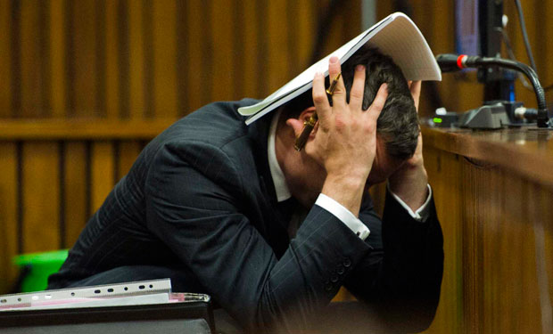 Pistorius desmiente haber recibido clases de actuación para llorar y vomitar en el juicio