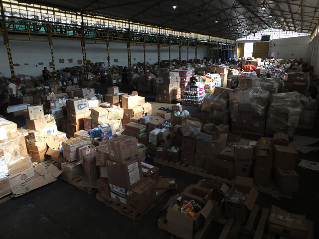 Cerca de una tonelada de alimentos para damnificados del incendio terminan en el vertedero de Valparaíso