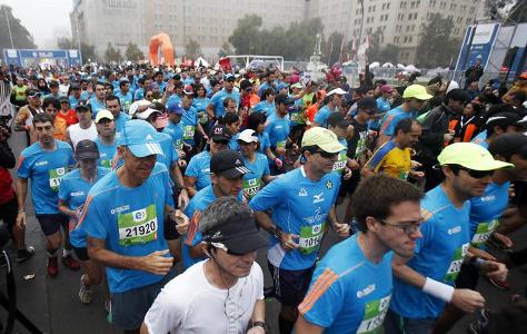 Atletas africanos dominaron los 42K de la VIII Maratón de Santiago