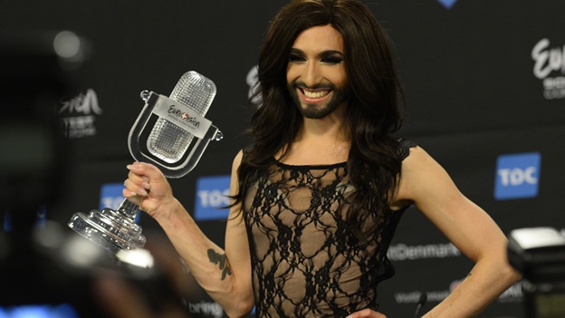 La transformista con barba que arrasó en el festival Eurovisión, en medio de tensión de Ucrania y Rusia