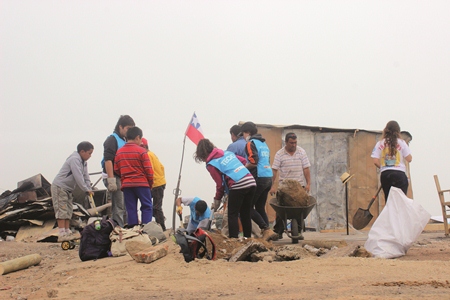 Más de 700 voluntarios de TECHO-Chile seguirán con la construcción de viviendas en Valparaíso