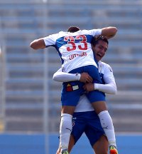 Universidad Católica derrotó a Curicó Unido en el estreno por la Copa Chile 2014-2015