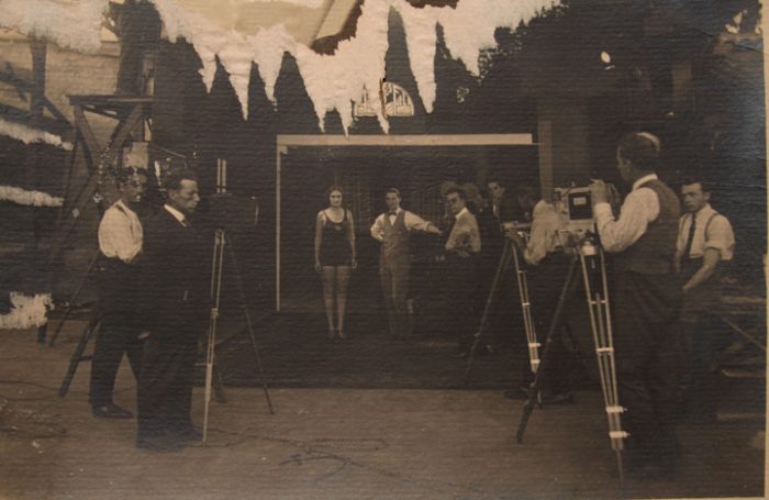 Producen documental sobre la desconocida historia del cine mudo nacional en la época de Marmaduke Grove