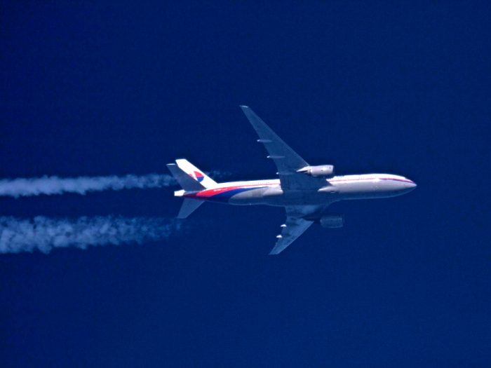 Libro afirma que avión malasio desaparecido pudo ser derribado por accidente