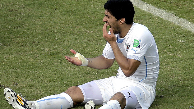 La FIFA abre procedimiento disciplinario contra Suárez por supuesto mordisco