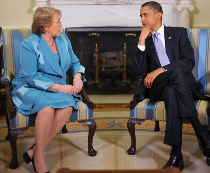 Obama le pone presión a Bachelet para que apure negociaciones de polémico TPP