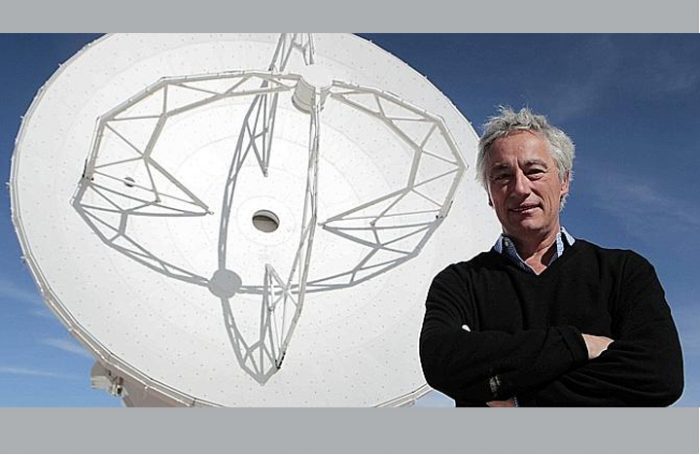 Pierre Cox, director del radiotelescopio más grande del mundo: «ALMA es como estar entre el espacio exterior y la Tierra».