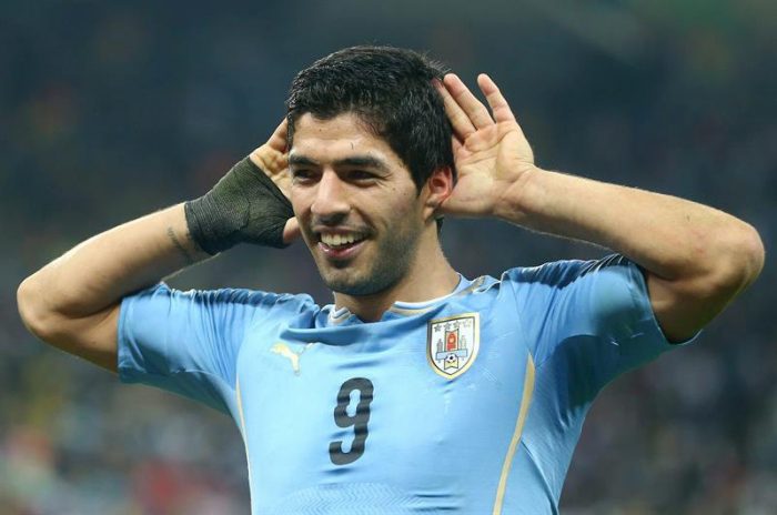 Luis Suárez resucita a Uruguay y deja a Inglaterra al borde de la eliminación