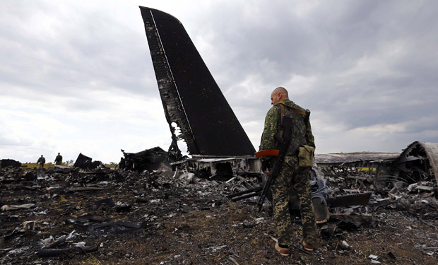 Derribo del avión en Ucrania puede ser un crimen de guerra