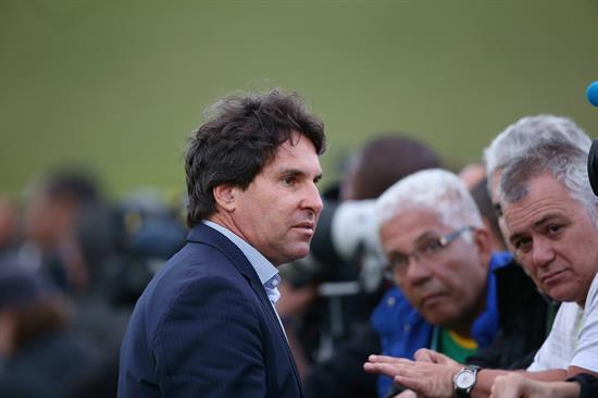 Jefe de prensa de Brasil sancionado con cuatro partidos tras agredir a Pinilla