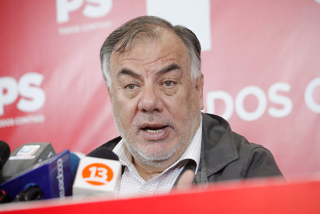 Andrade (PS): «Matthei podría dar un doctorado en cuanto a ser esclavo de los intereses económicos que se defienden»