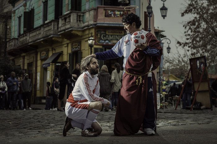 Exposición «La Encomienda» trae a Santiago una selección de la mejor fotografía peruana