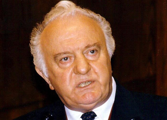 Muere Eduard Shevardnadze, figura clave de la «perestroika»