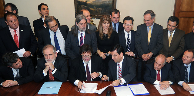 UDI, RN y el ministro Arenas celebran acuerdo alcanzado para llevar adelante la Reforma Tributaria
