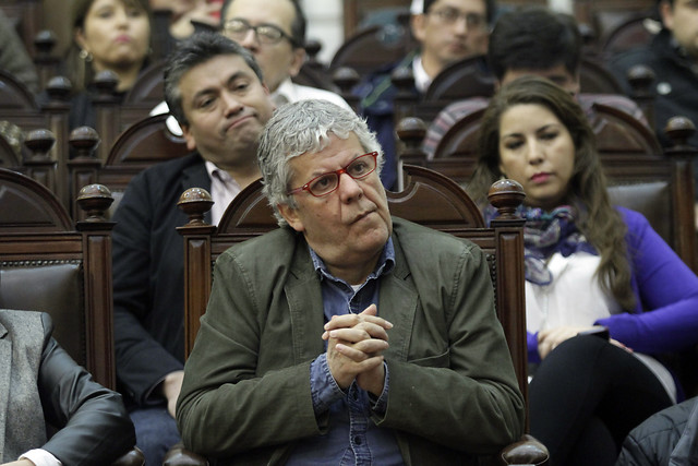 Parlamentarios PPD hacen muestra de apoyo a Eyzaguirre: «Representa los valores por los que hemos luchado tanto tiempo»