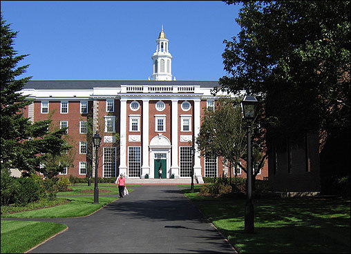 Harvard crea departamento para investigar el acoso sexual