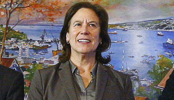Mariana Aylwin: «La Nueva Mayoría busca pasar una aplanadora sobre la DC»