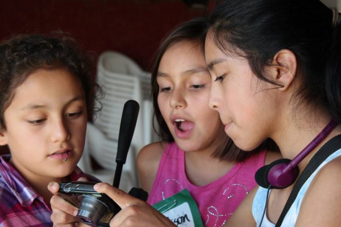 Niños de Isla de Pascua crean cortometrajes