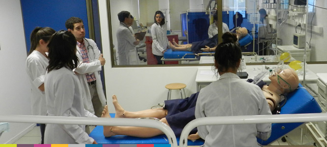 Cuestionan que estudiantes de carreras de salud tengan primera experiencia con un individuo