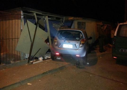 Carabinero en estado de ebriedad choca mediagua en Valparaíso