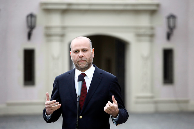Gobierno ‘convoca’ a embajador venezolano para abordar detención de presidente de las juventudes UDI