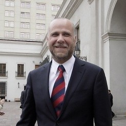 Elizalde: «Piñera piensa en Piñera»
