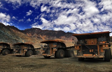 Mayores costos y bajo precio del cobre golpean resultados de Antofagasta Minerals