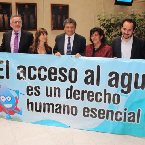 Bancada del agua pide garantizar su consumo humano en el Código y en la Constitución