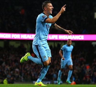 Manchester City supera sin problemas como local al Liverpool FC