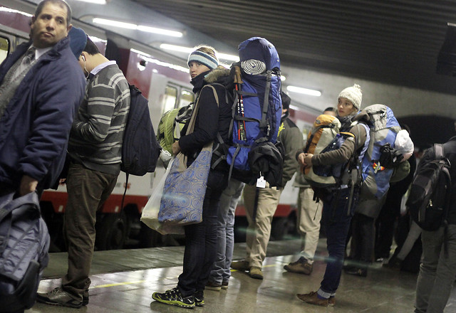 Metro echa pie atrás y suspende medida antibultos tras decisión de la Corte de Apelaciones