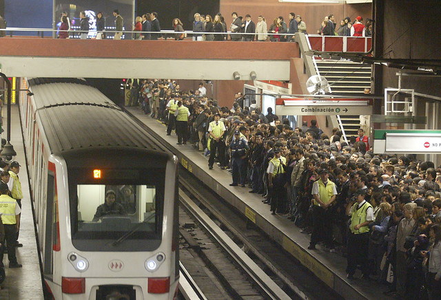 Metro detecta fisura en riel de la Línea 4 y anuncia que repondrá el servicio mañana jueves
