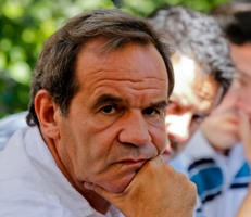 Allamand dice que la reforma educacional será reestructurada