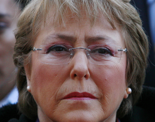 Bachelet apuesta su capital político e intenta conducción de la reforma educacional