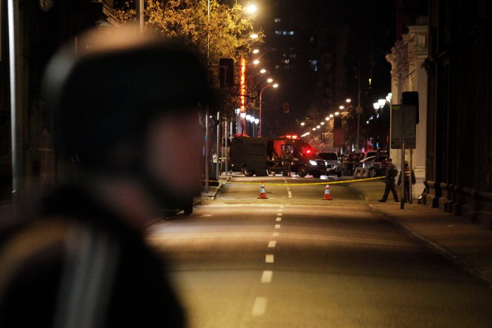 Gobierno invoca Ley Antiterrorista por atentado cerca de la Primera Comisaría de Santiago