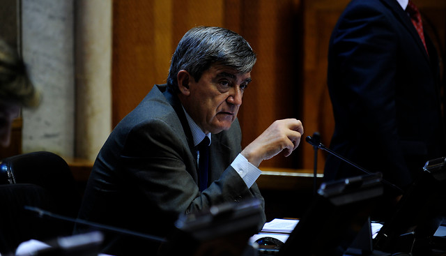 Todos contra Escalona: ¿el fin de la paz armada en el PS?