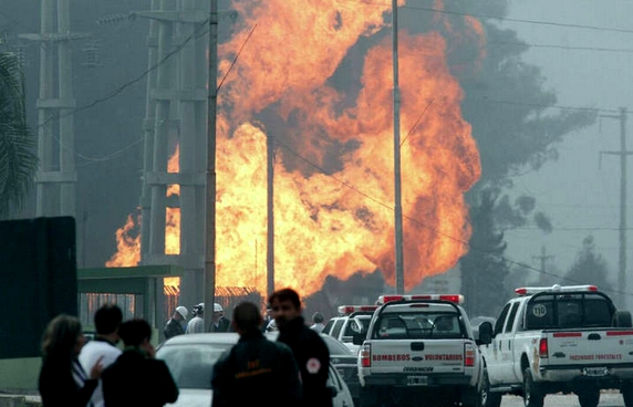 Un muerto y siete heridos en Argentina por la explosión de un gasoducto