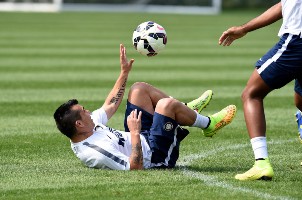 DT del Inter de Milán no descarta alinear a Medel en estreno de la Liga italiana