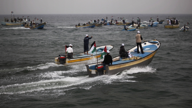 Miles de pescadores vuelven a sus faenas en Gaza tras el alivio del bloqueo