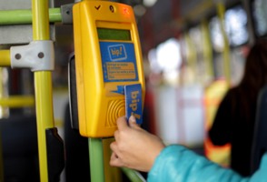Diputada Nogueira (UDI) critica alza en transporte público por un servicio de ‘deficiente calidad’