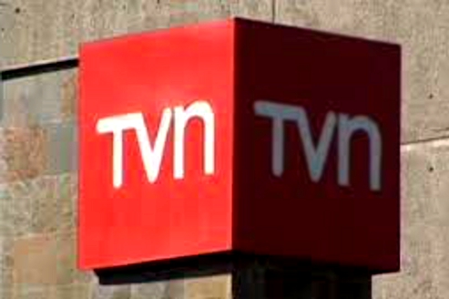 Alberto Luengo se va de Canal 13 para asumir jefatura de prensa de TVN